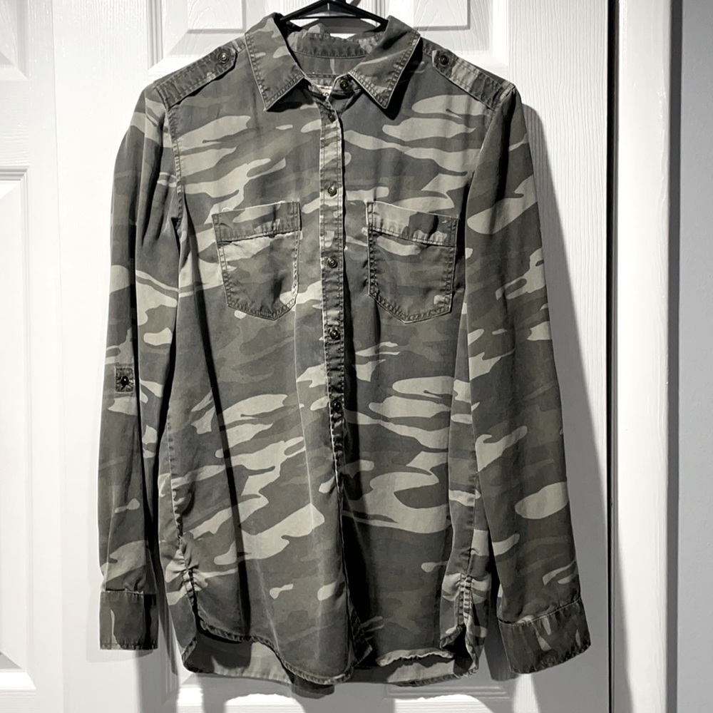 Express Camo Button-down